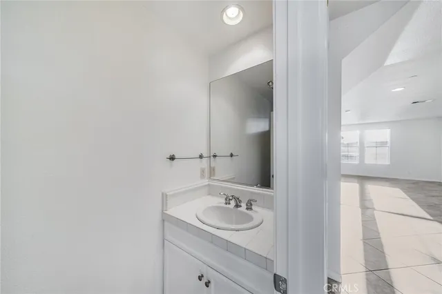 $4,300 | 814 Silk Tree, Irvine, CA 92606