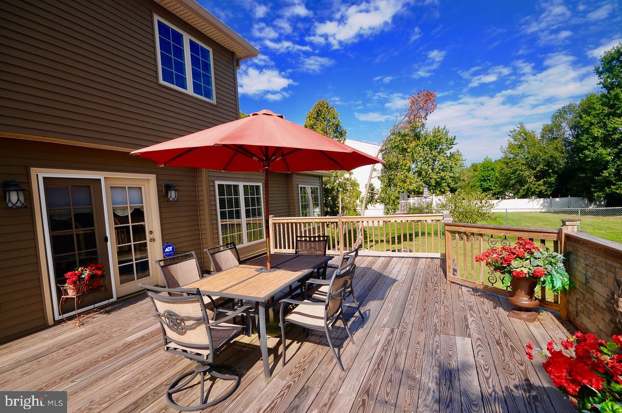 Rear deck