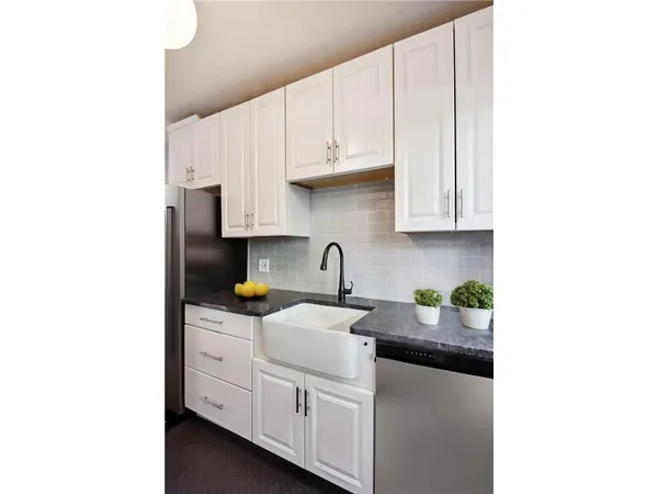 $3,400 | 2008-2010 St Clair Avenue, St. Paul, MN 55105
