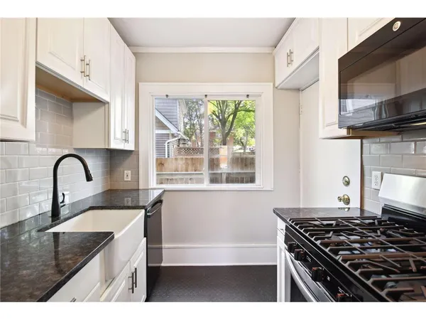 $3,400 | 2008-2010 St Clair Avenue, St. Paul, MN 55105