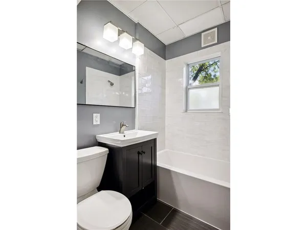 $3,400 | 2008-2010 St Clair Avenue, St. Paul, MN 55105