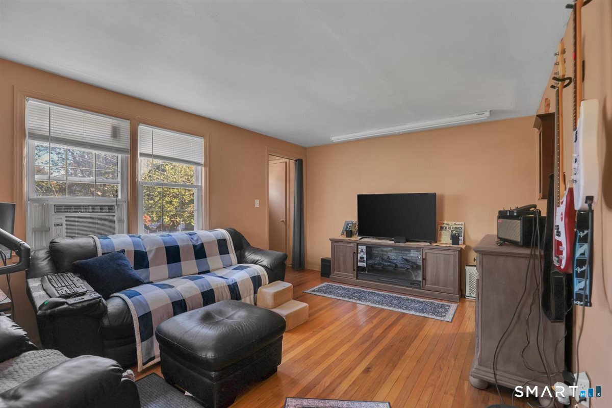 12 Westover Road New Britain, CT 06053 - Photo 3 of 37 Gallery Image 3