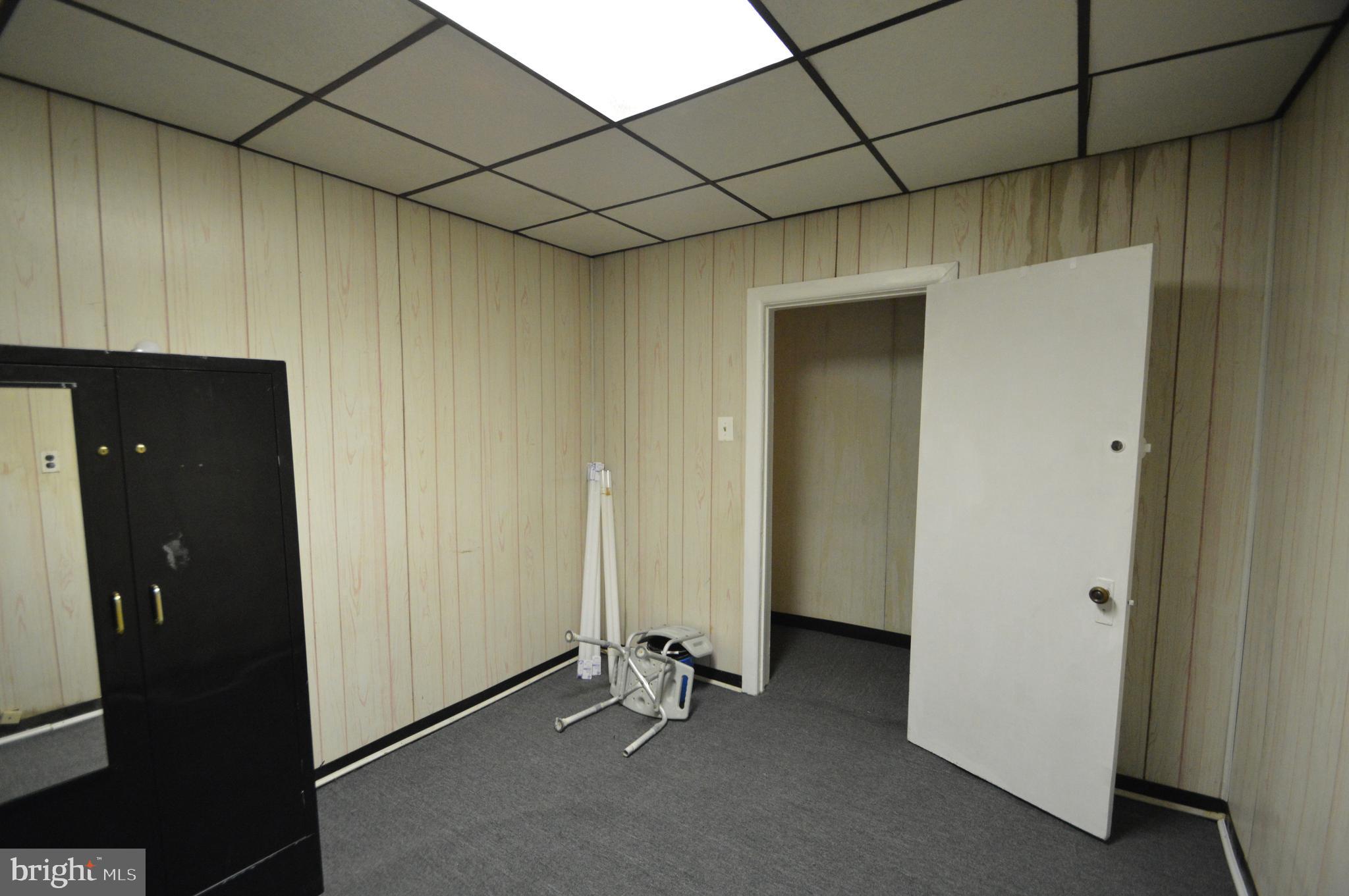 5262 Parkside Avenue Philadelphia, PA 19131 - Photo 11 of 33