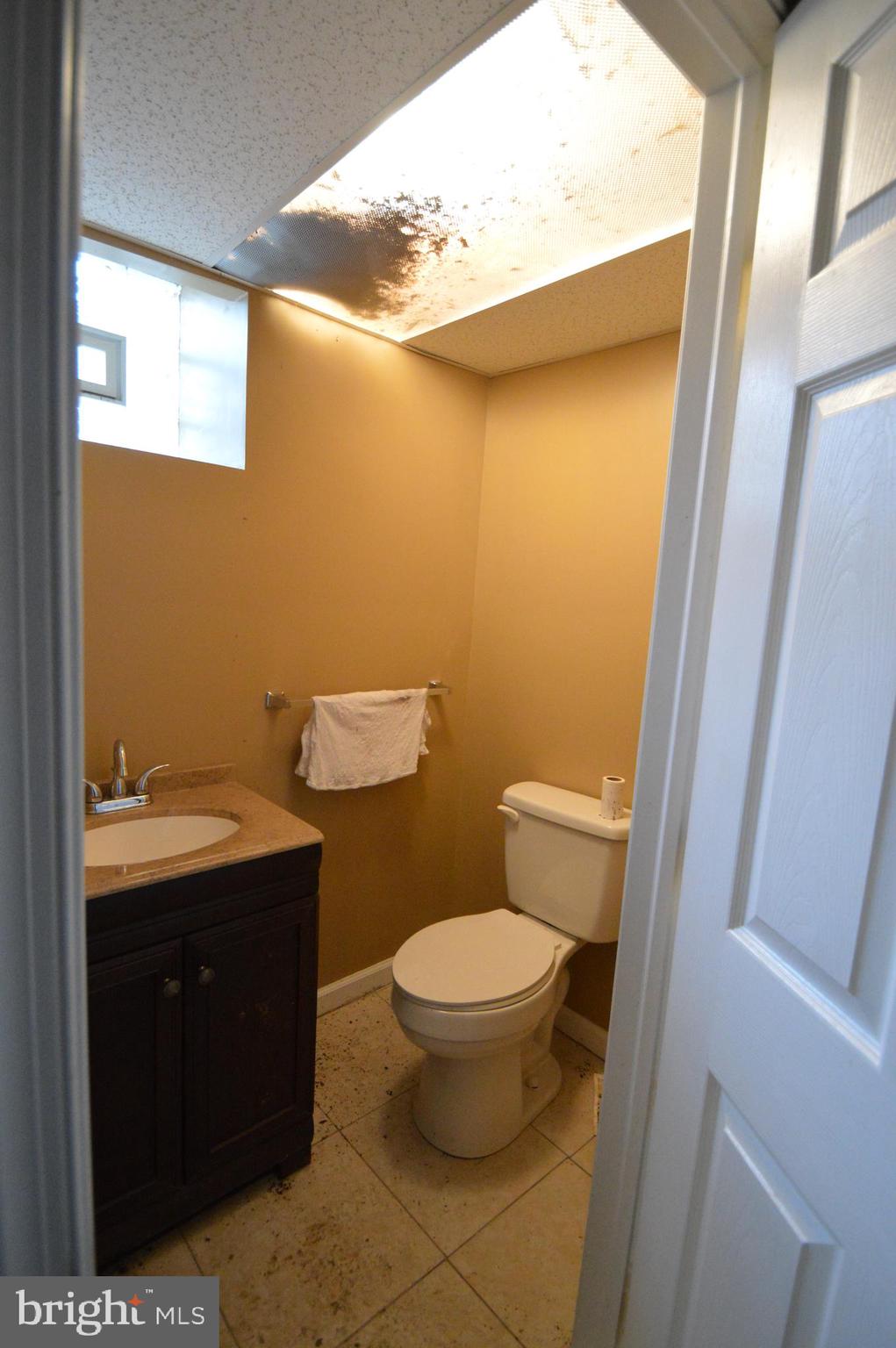 5262 Parkside Avenue Philadelphia, PA 19131 - Photo 31 of 33 basement 1/2 bath