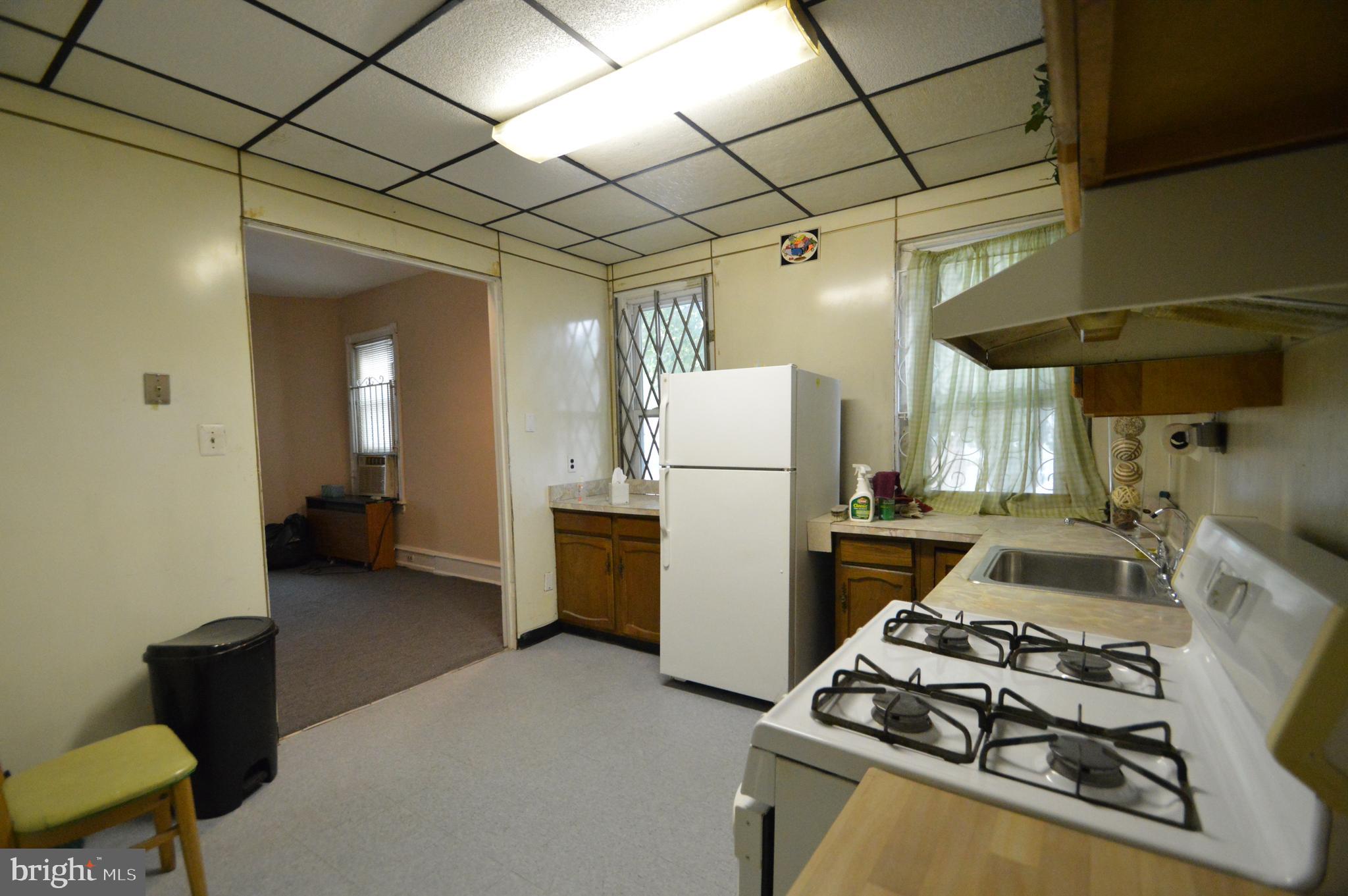 5262 Parkside Avenue Philadelphia, PA 19131 - Photo 9 of 33