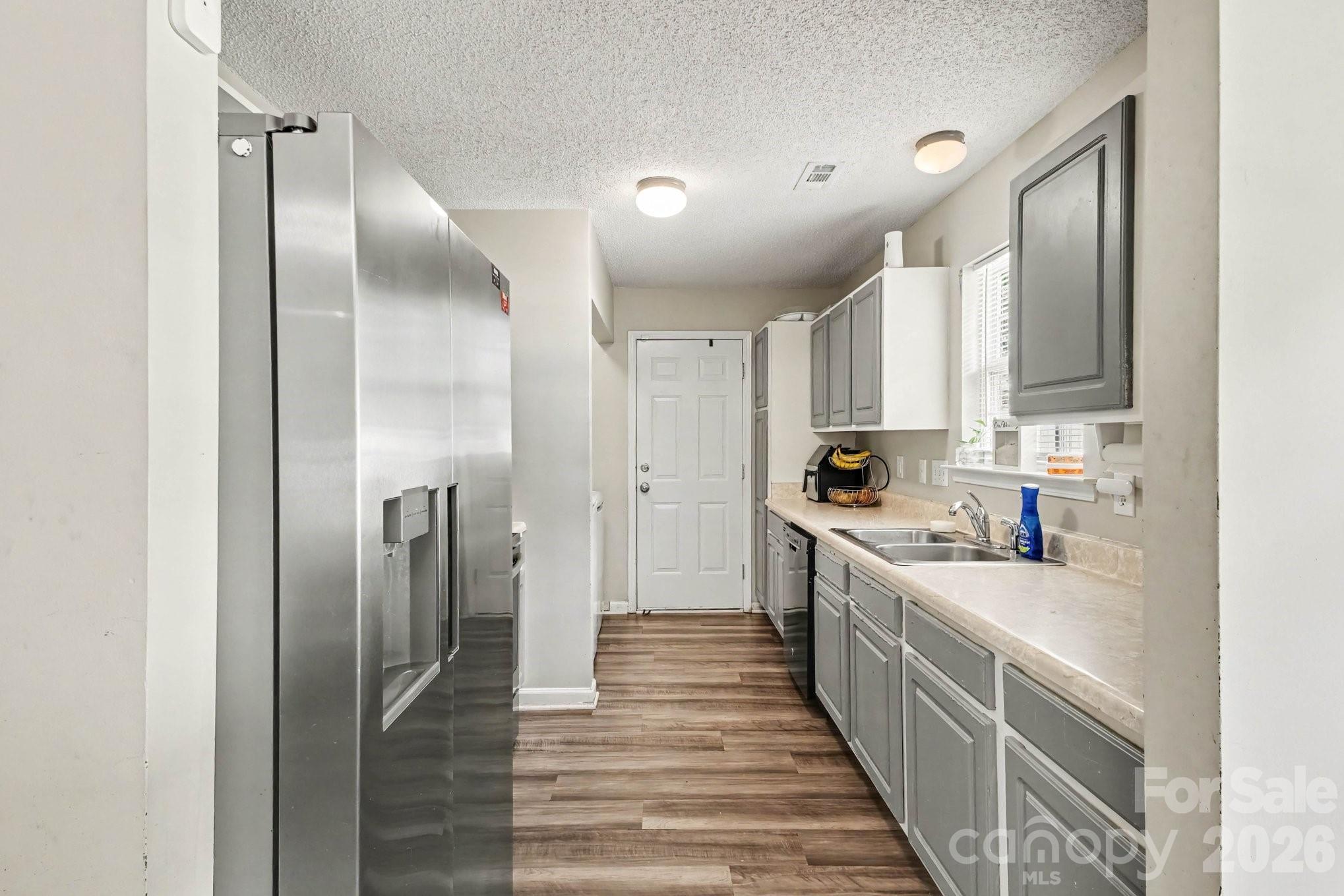 1240 Log Cabin Road Charlotte, NC 28213 - Photo 11 of 32 Gallery Image 11