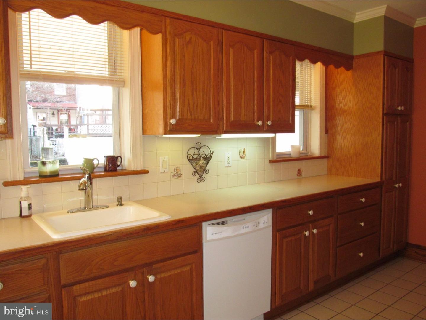 4224 Decatur Street Philadelphia, PA 19136 - Photo 12 of 25 Kitchen