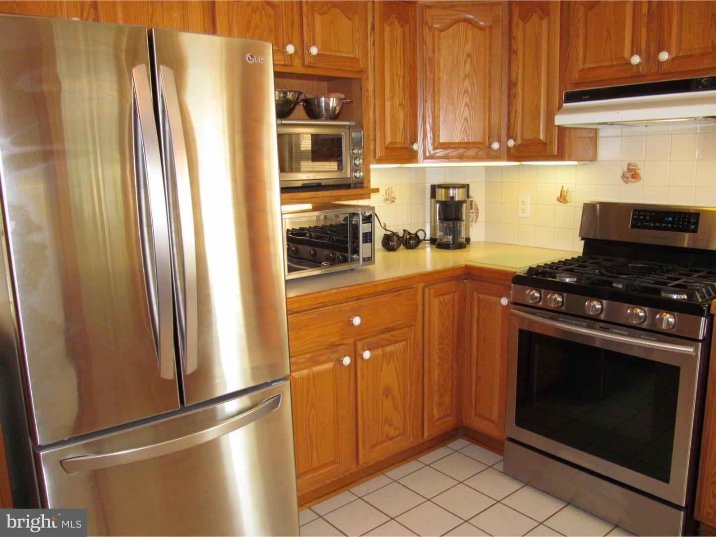 4224 Decatur Street Philadelphia, PA 19136 - Photo 9 of 25 Kitchen