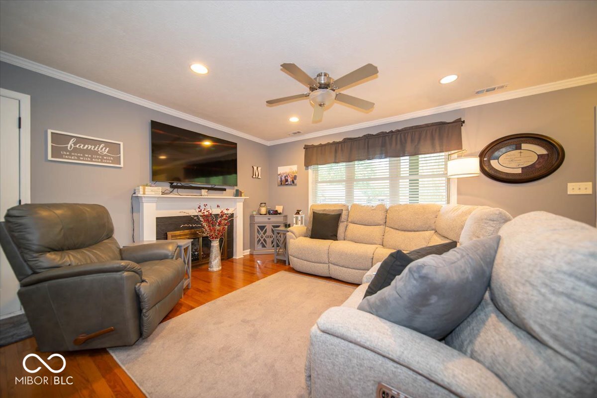 1720 Brer Rabbit Drive Greenwood, IN 46143 - Photo 5 of 31 Gallery Image 5