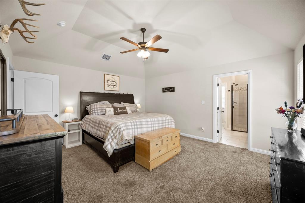 209 Bayless Avenue Godley, TX 76044 - Photo 14 of 30