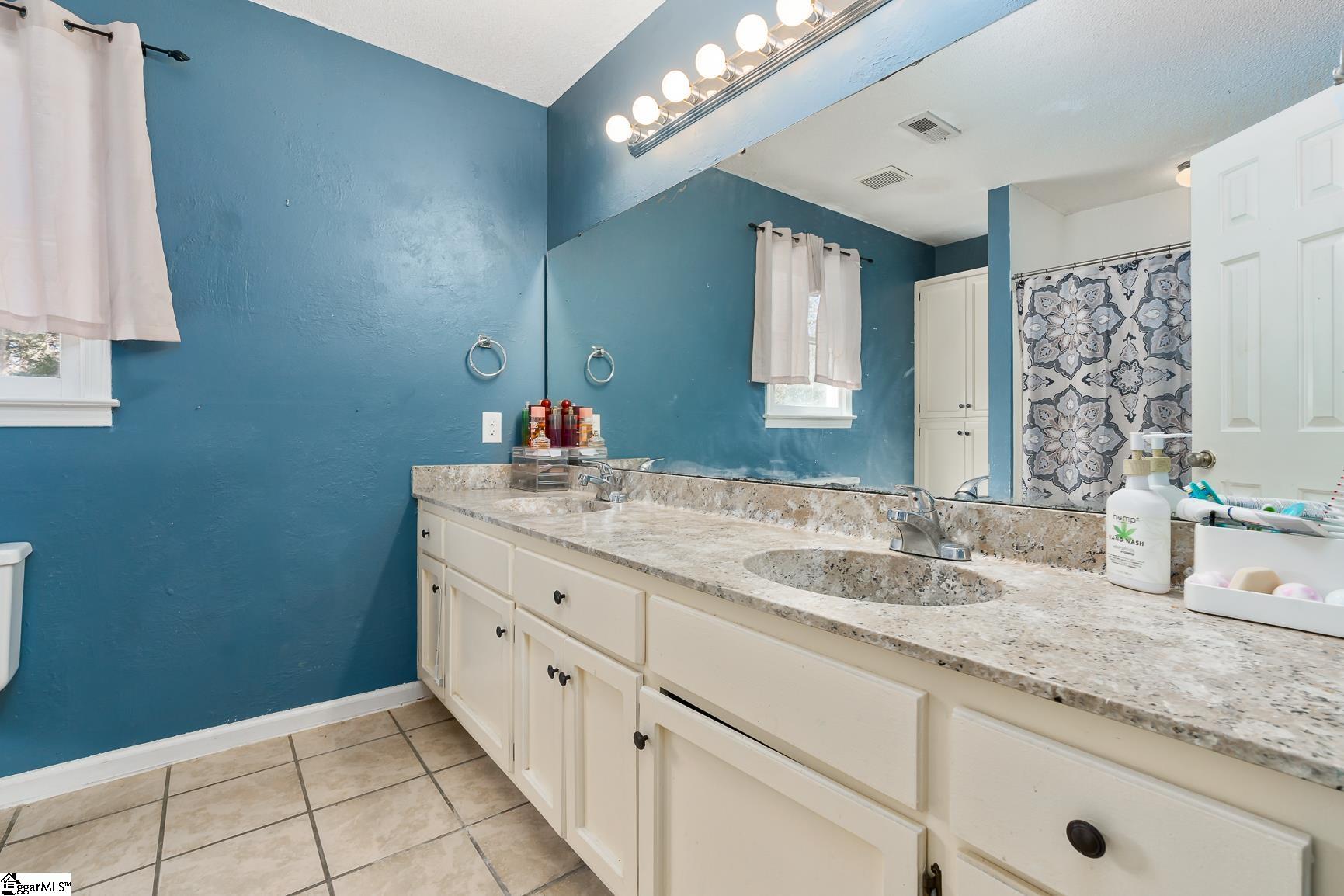 702 Huntington Road Easley, SC 29642 - Photo 22 of 31 Gallery Image 22