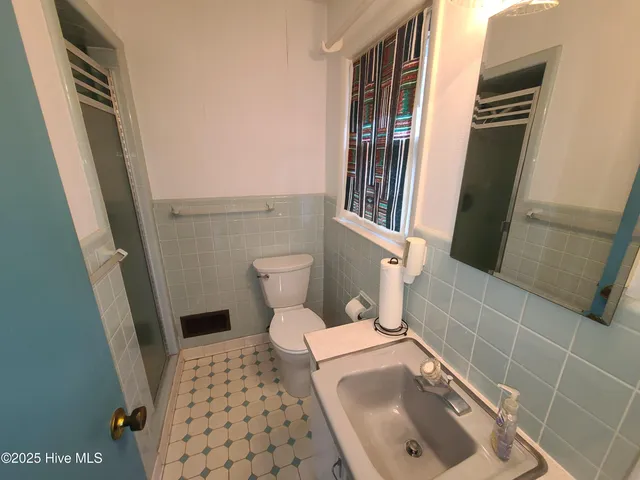 $219,000 | 1700 Dubose Drive, Kinston, NC 28504