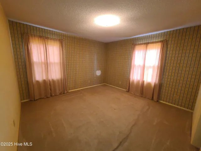 $219,000 | 1700 Dubose Drive, Kinston, NC 28504