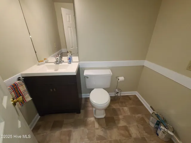 $219,000 | 1700 Dubose Drive, Kinston, NC 28504