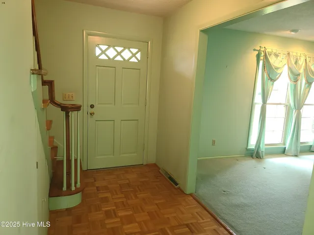 $219,000 | 1700 Dubose Drive, Kinston, NC 28504