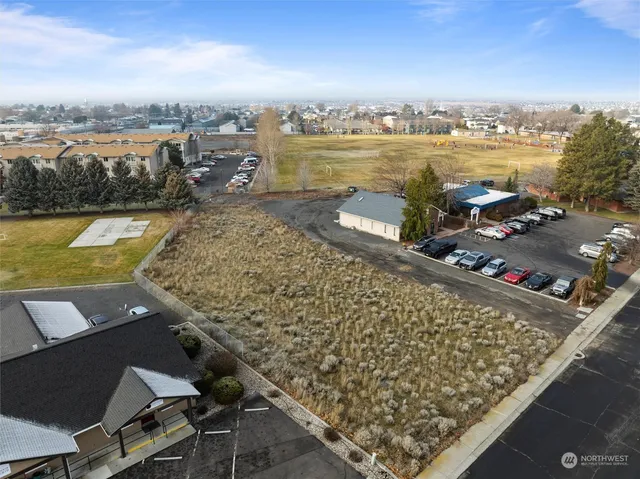 $185,000 | 1412 East Hunter Place, Moses Lake, WA 98837