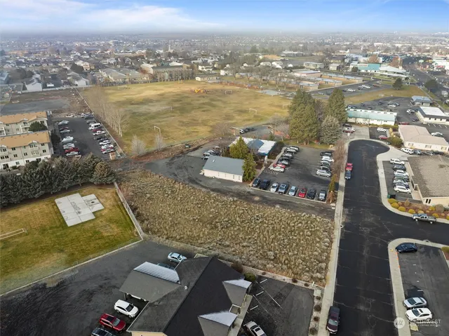 $185,000 | 1412 East Hunter Place, Moses Lake, WA 98837