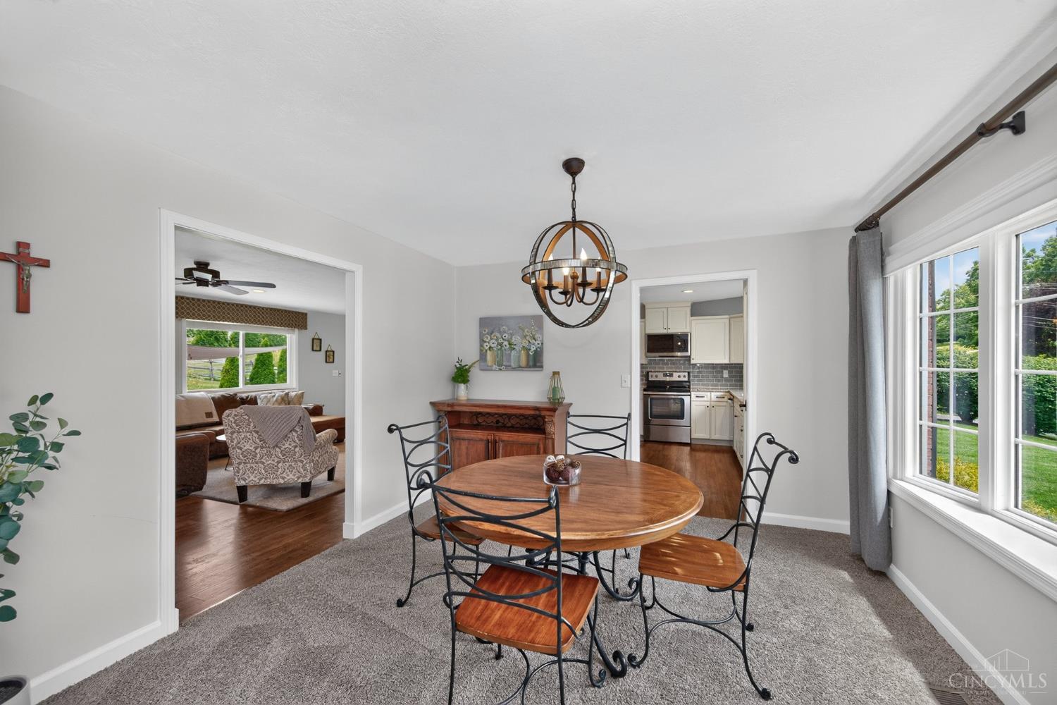 5467 Race Road Cincinnati, OH 45247 - Photo 6 of 59