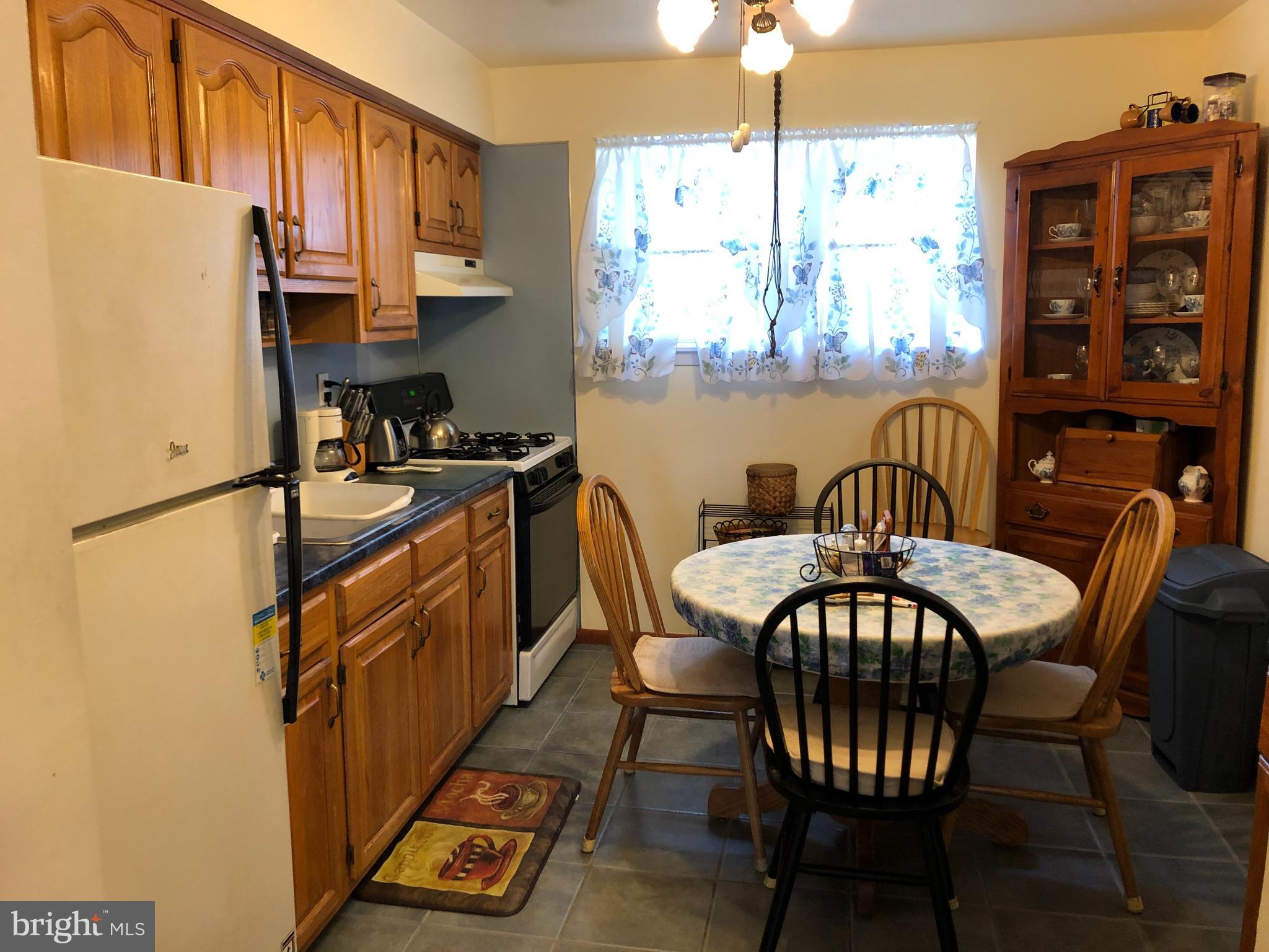 7818 Temple Road Philadelphia, PA 19150 - Photo 12 of 30 Kitchen