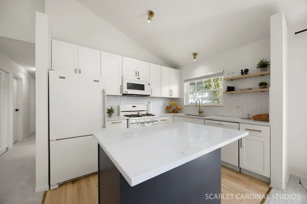 $459,000 | 30W161 Mack Road, Warrenville, IL 60555
