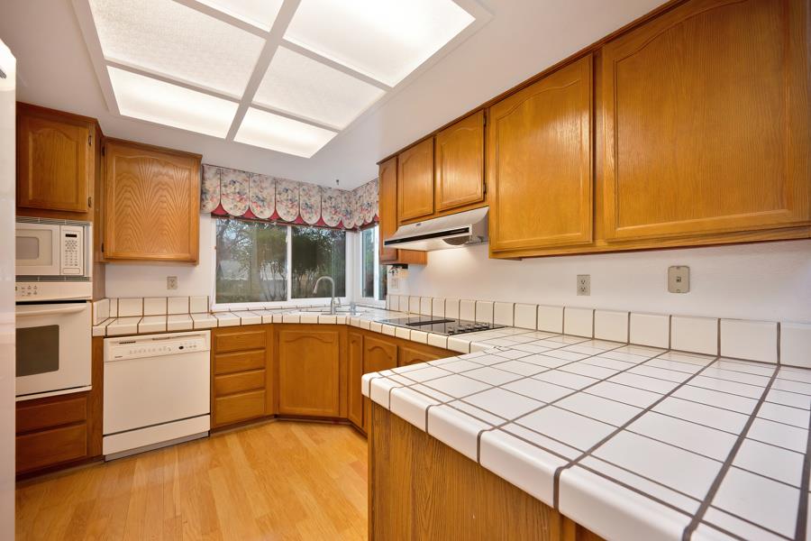 106 Rhoades Way Folsom, CA 95630 - Photo 17 of 91