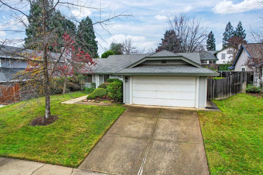 106 Rhoades Way Folsom, CA 95630 - Photo 3 of 91