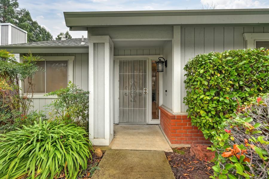 106 Rhoades Way Folsom, CA 95630 - Photo 5 of 91