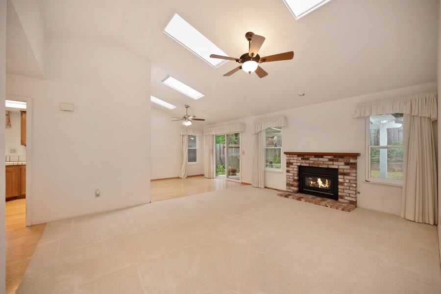 106 Rhoades Way Folsom, CA 95630 - Photo 8 of 91