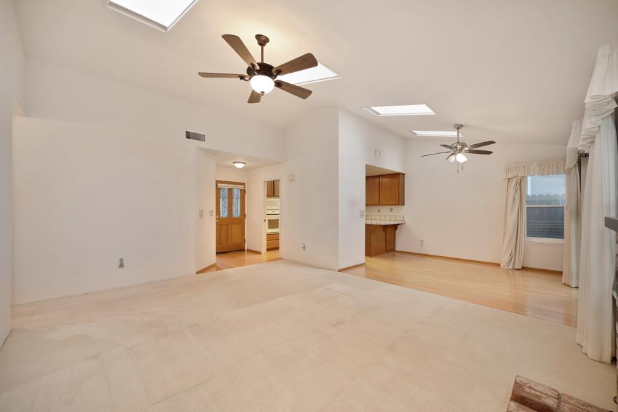 106 Rhoades Way Folsom, CA 95630 - Photo 10 of 91