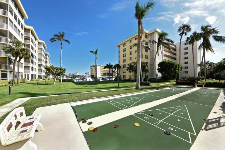 1 Harbourside Drive, Unit 1103 Delray Beach, FL 33483 - Photo 12 of 40 20250902163616898371000000-o