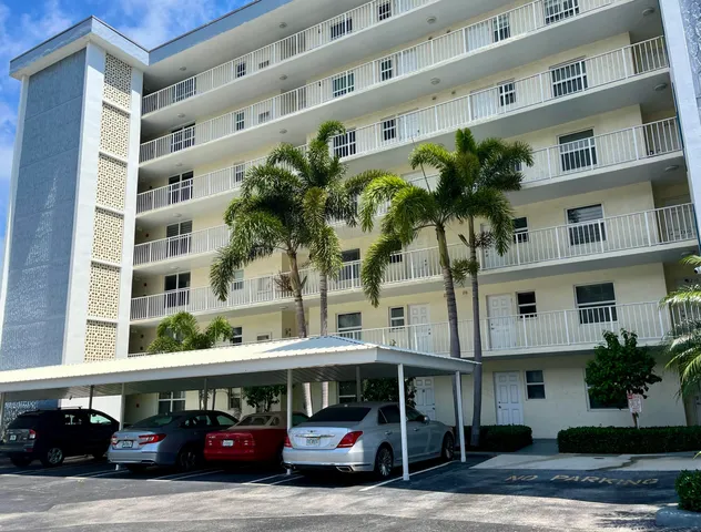 $379,900 | 1 Harbourside Drive, Unit 1103, Delray Beach, FL 33483
