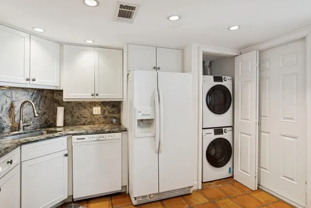 $379,900 | 1 Harbourside Drive, Unit 1103, Delray Beach, FL 33483