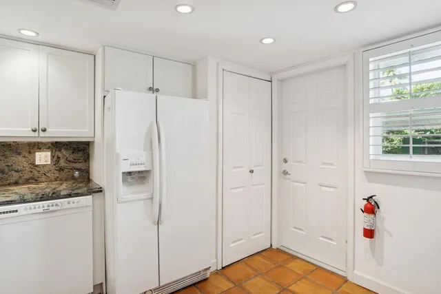 $379,900 | 1 Harbourside Drive, Unit 1103, Delray Beach, FL 33483