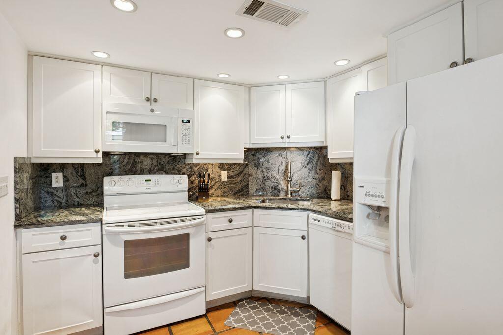 1 Harbourside Drive, Unit 1103 Delray Beach, FL 33483 - Photo 24 of 40 zoO_Na6g