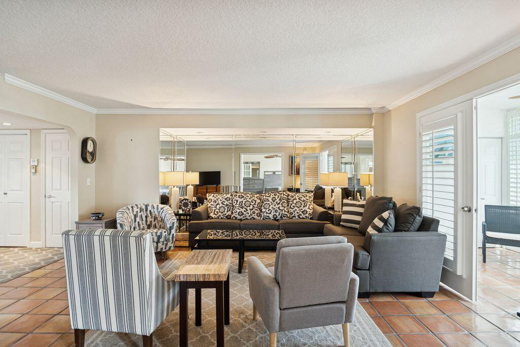 1 Harbourside Drive, Unit 1103 Delray Beach, FL 33483 - Photo 30 of 40 AqQo58Jg