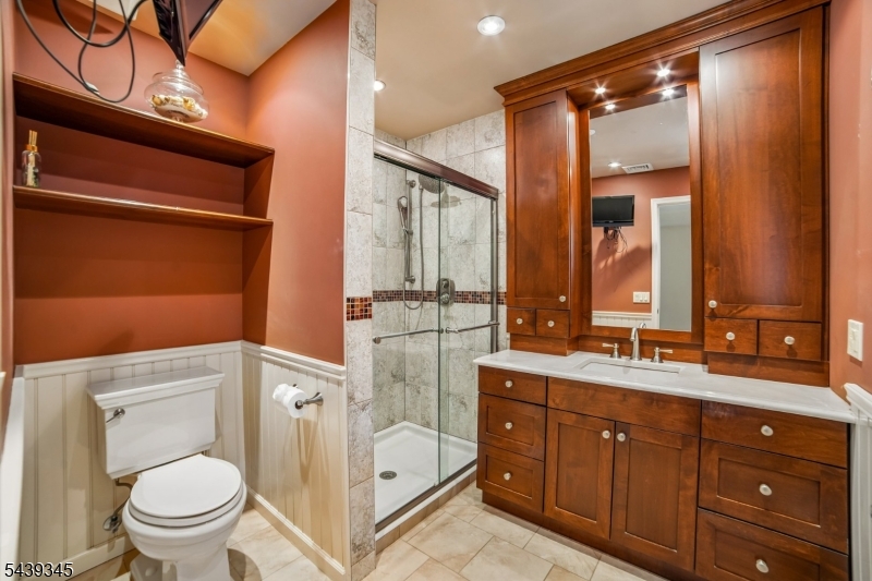 87 Reinman Road Warren, NJ 07059 - Photo 19 of 43