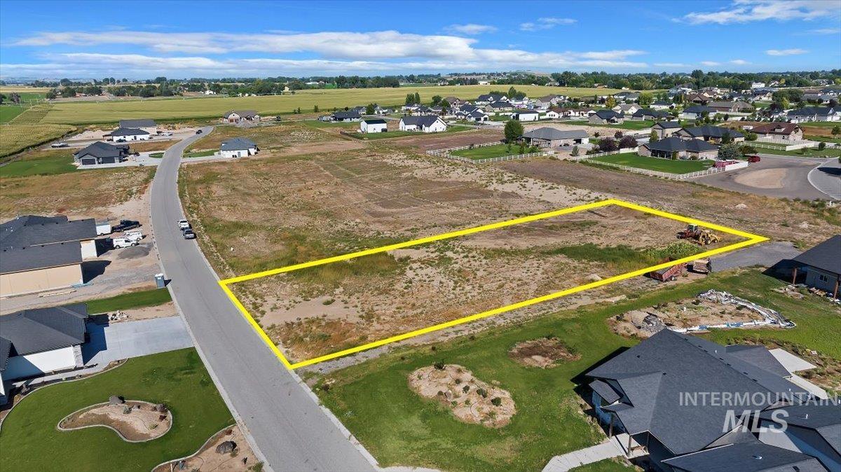 72 Victoria Street Jerome, ID 83338 - Photo 5 of 16 Aerial perspective of suburban area featuring property boundaries highlighted