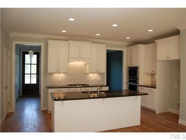 2741 Oberlin Road, Unit 105 Raleigh, NC 27608 - Photo 3 of 8 Kitchen