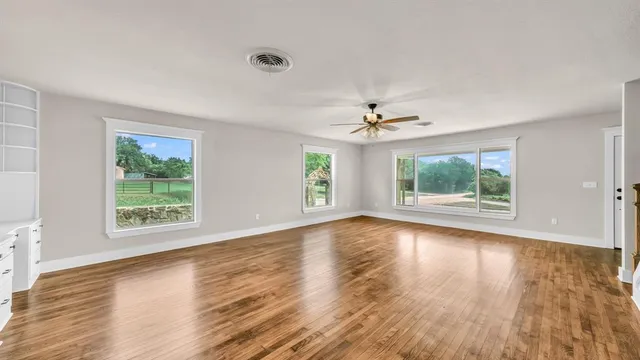 $425,000 | 149 Tatem Hill Road, Mineral Wells, TX 76067