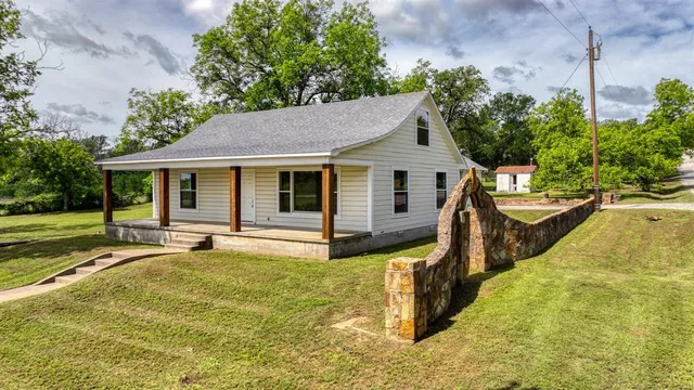 $425,000 | 149 Tatem Hill Road, Mineral Wells, TX 76067