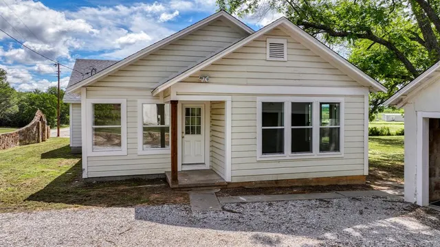 $425,000 | 149 Tatem Hill Road, Mineral Wells, TX 76067