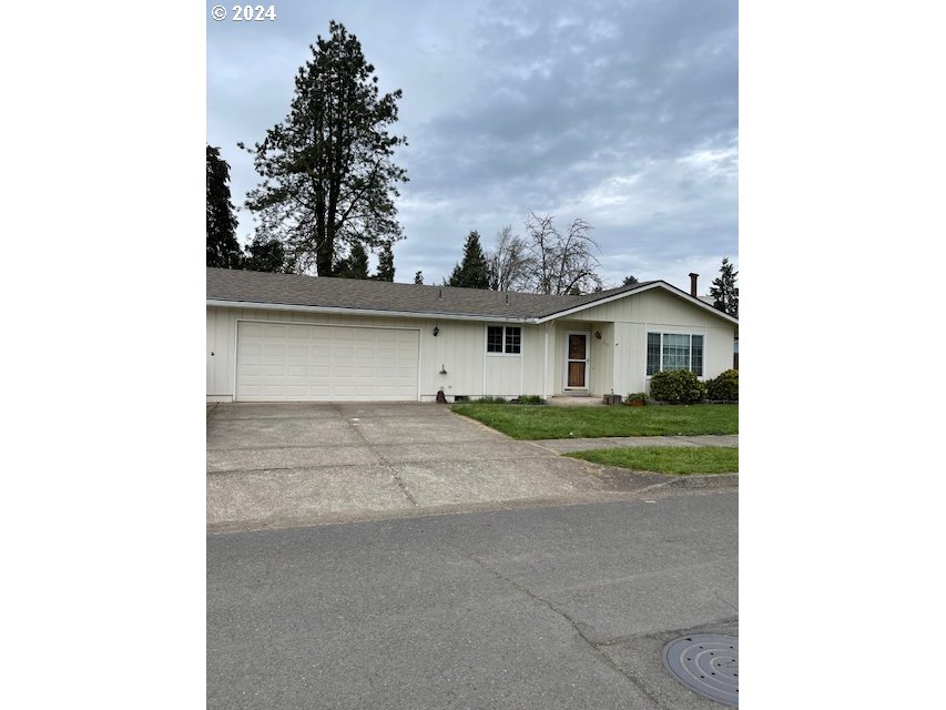415 South 32nd Street Springfield, OR 97478 - Photo 1 of 10 a view of house and outdoor space