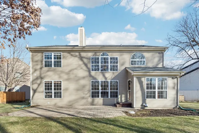 $700,000 | 1986 South Egret Court, Libertyville, IL 60048