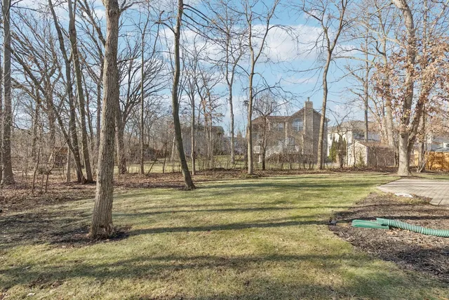 $700,000 | 1986 South Egret Court, Libertyville, IL 60048