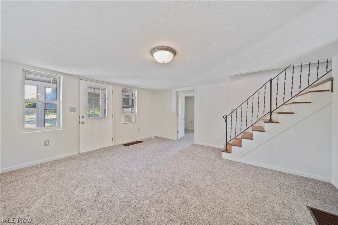 681 Bowhall Road Painesville, OH 44077 - Photo 2 of 28 Gallery Image 2
