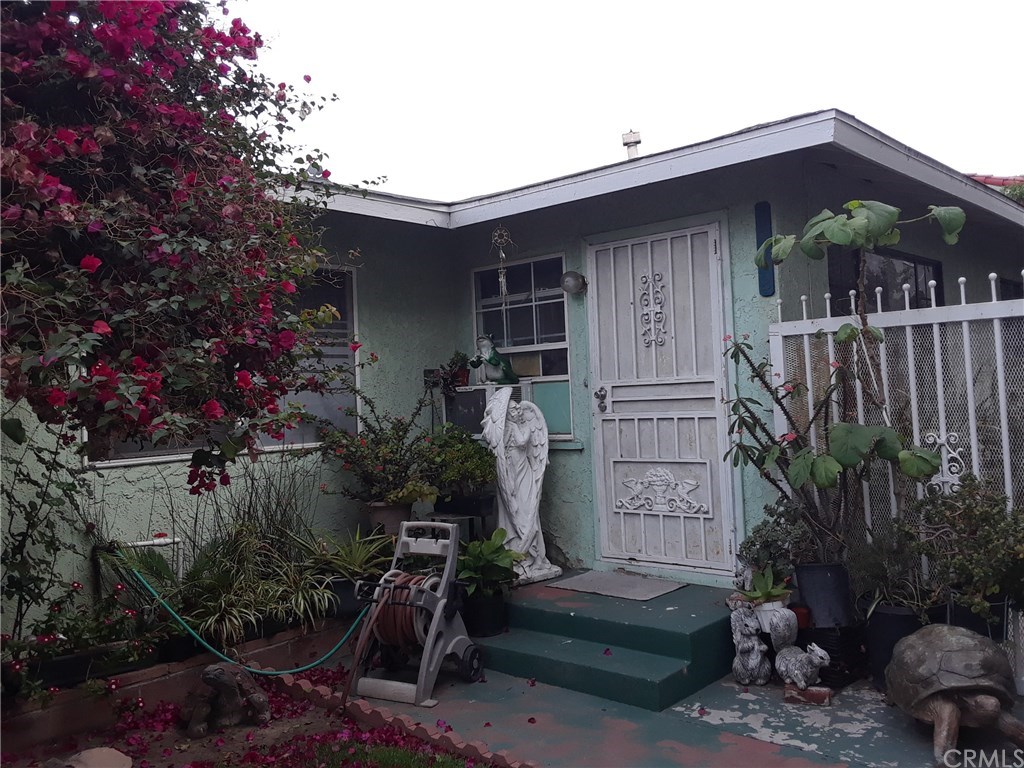 1380 Junipero Avenue Long Beach, CA 90804 - Photo 1 of 1 a view of outdoor kitchen and entertaining space