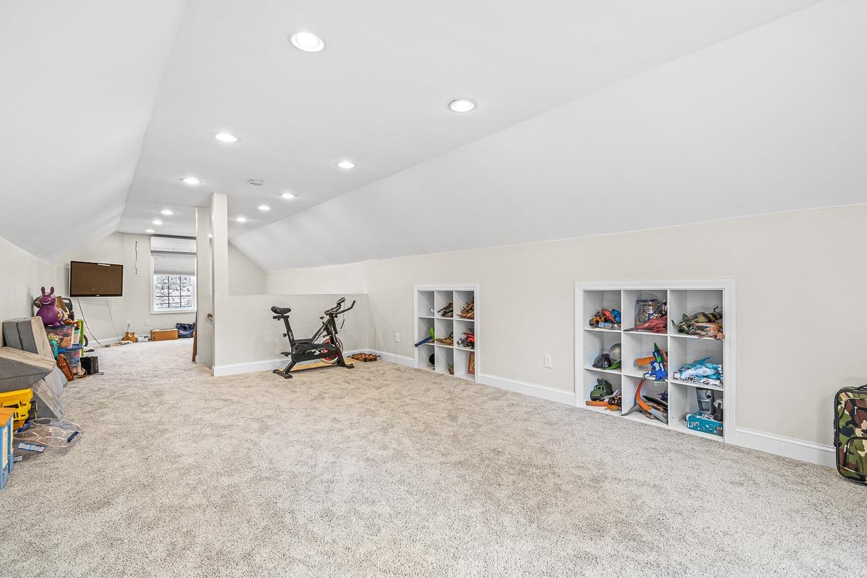 2 Leblanc Road Pelham, NH 03076 - Photo 21 of 31