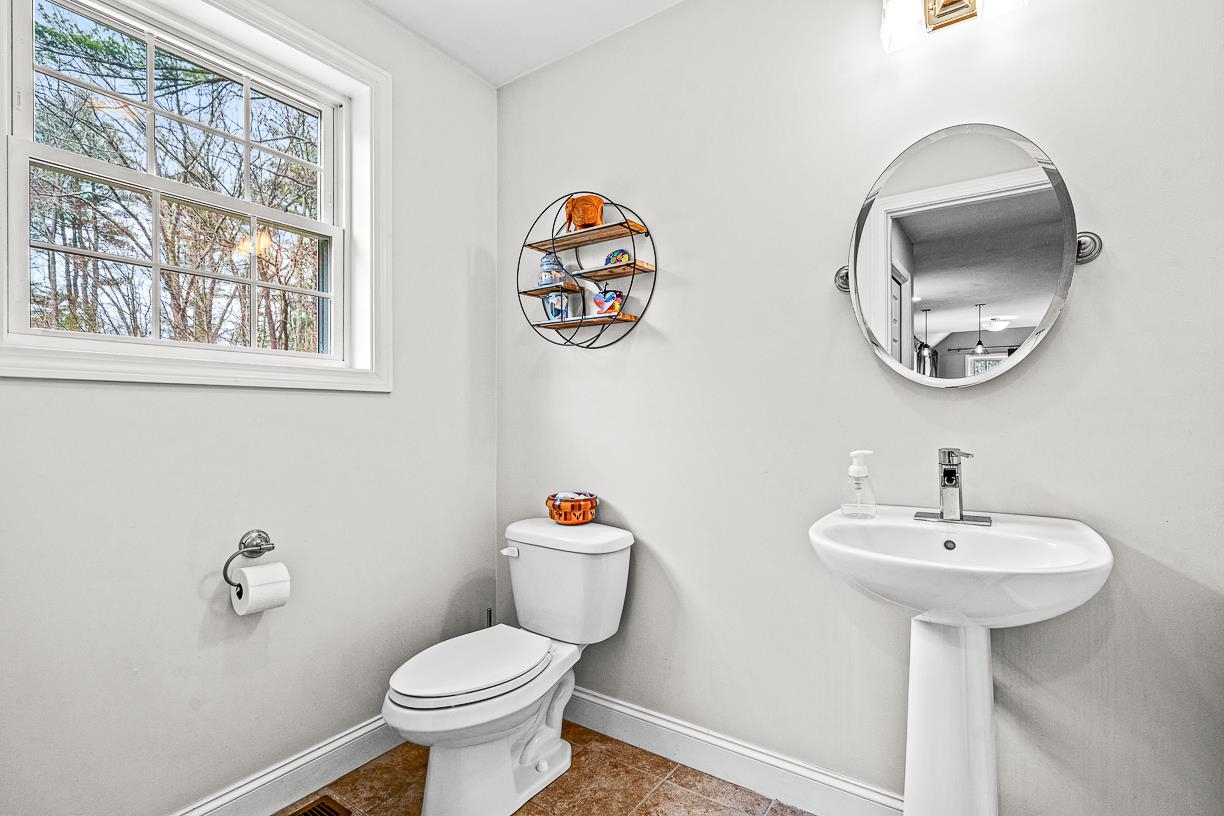 2 Leblanc Road Pelham, NH 03076 - Photo 10 of 31