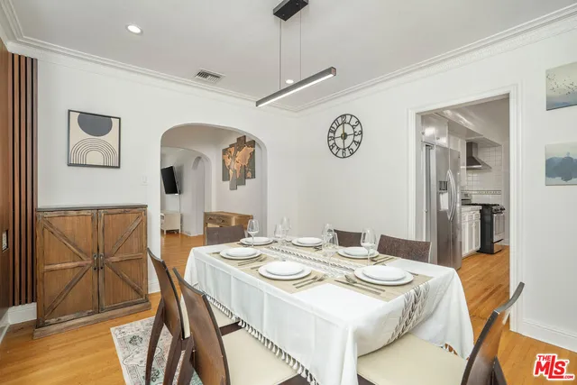 $8,500 | 4712 Burnet Avenue, Sherman Oaks, CA 91403