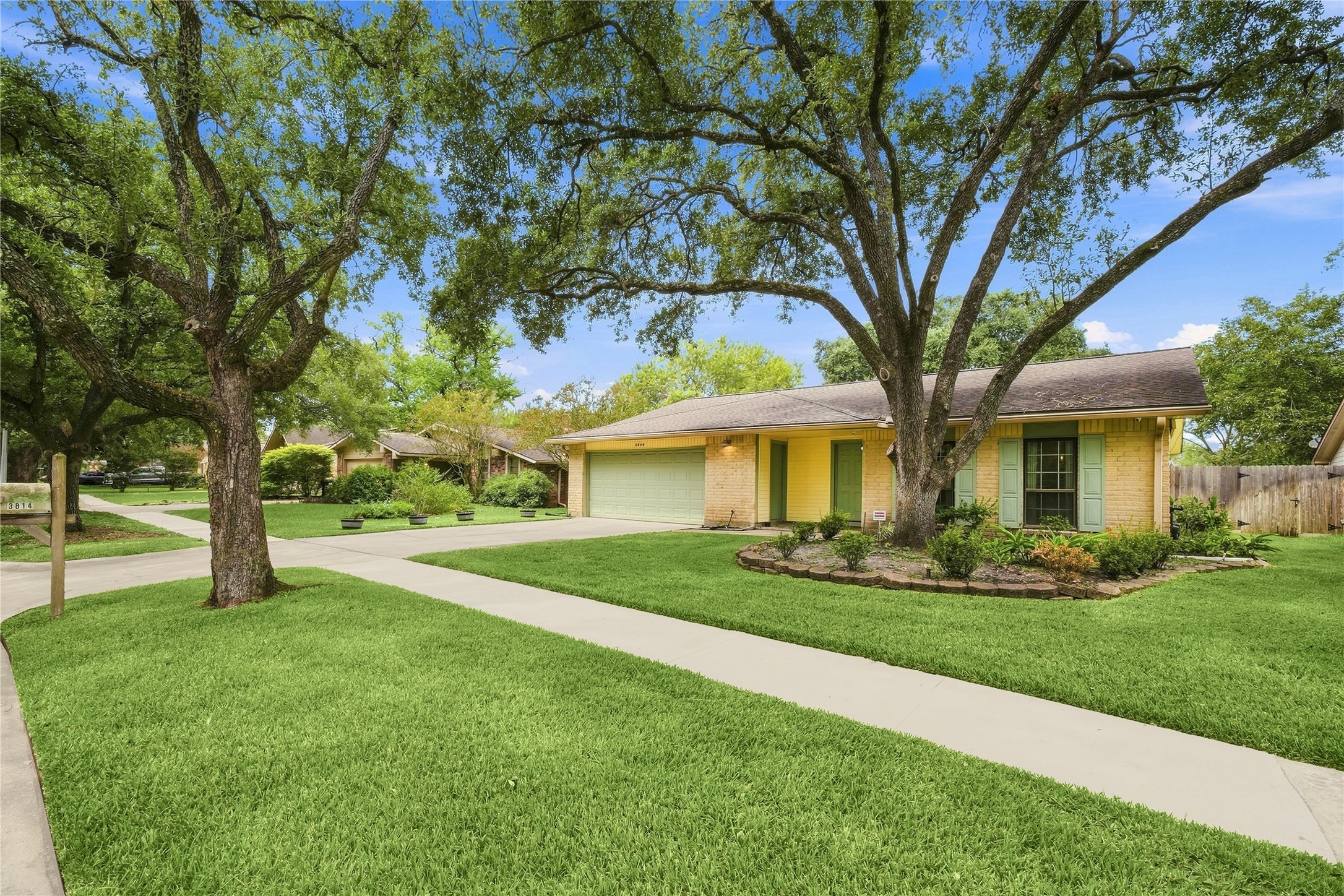 3814 Rolling Terrace Drive Spring, TX 77388 - Photo 4 of 39 Gallery Image 4
